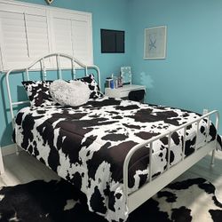 Metal Queen Bed Frame 