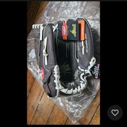 NWT, Rawlings Softball Glove, 12 Inch