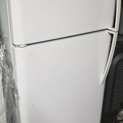 WHITE REFRIGERATOR 