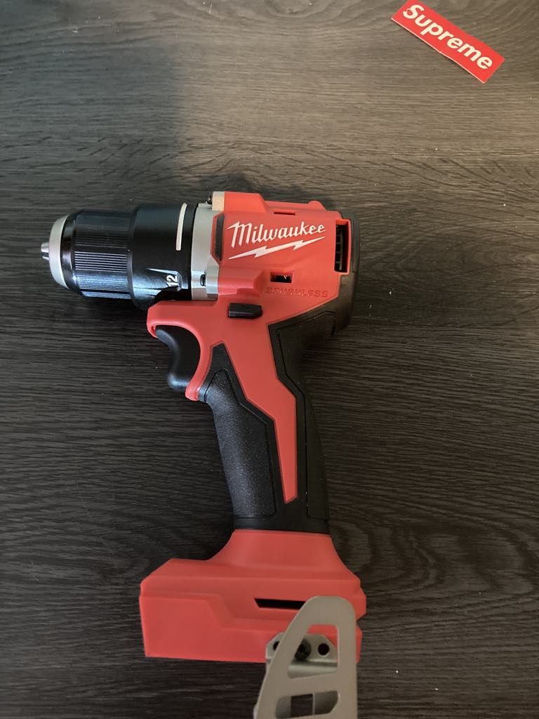 Milwaukee M18 1/2” Compact Drill/driver