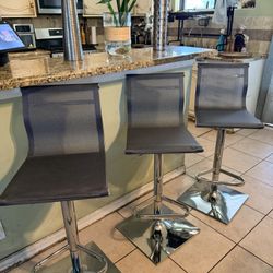 The price is for all 3. *Excellent condition *Maximum height 34" *Minimum height 25"