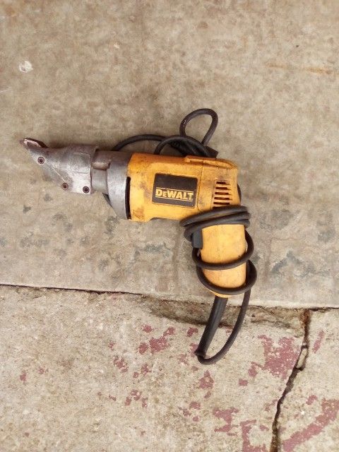 DeWalt Sheet Metal Shear 