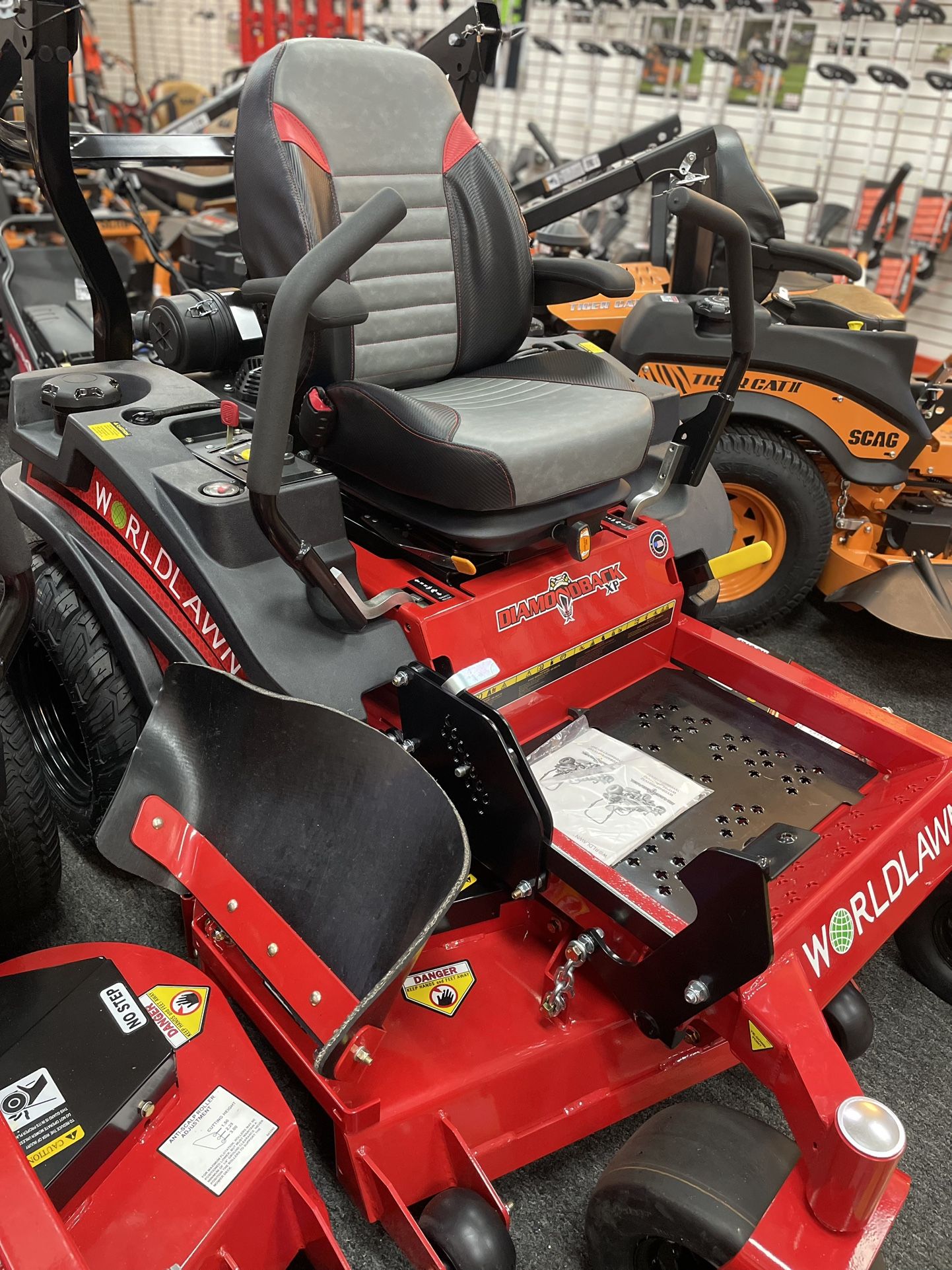 NEW* Worldlawn Diamondback XP 52” Zeroturn Lawnmower