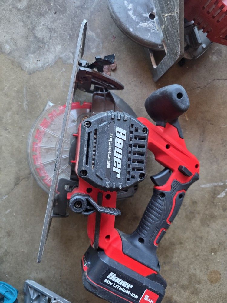 BAUER 20V Brushless Cordless, 7-1/4 in. Circular Saw With Battery