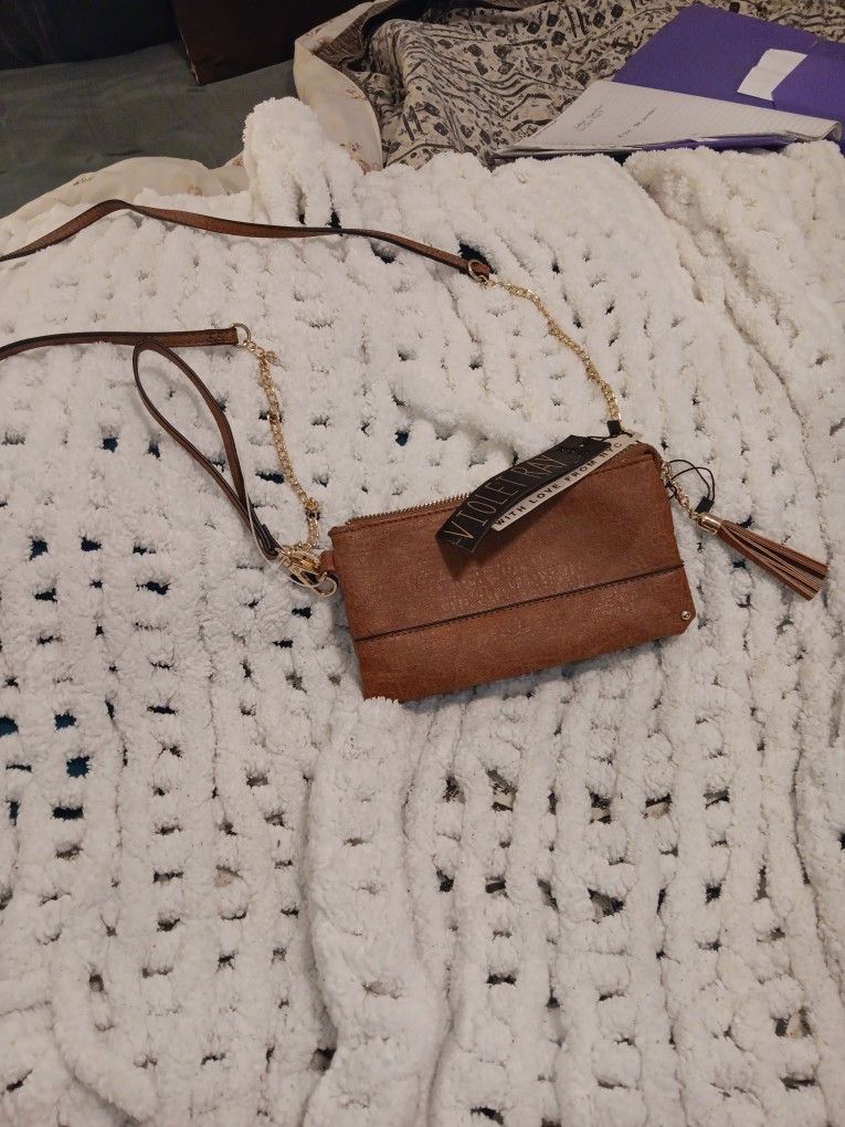 Small brown purse.