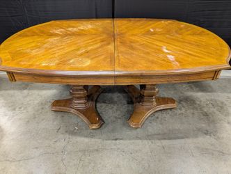 Classic Oval Wood Pedestal Dining Table