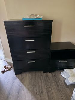 4 pc Dresser Set
