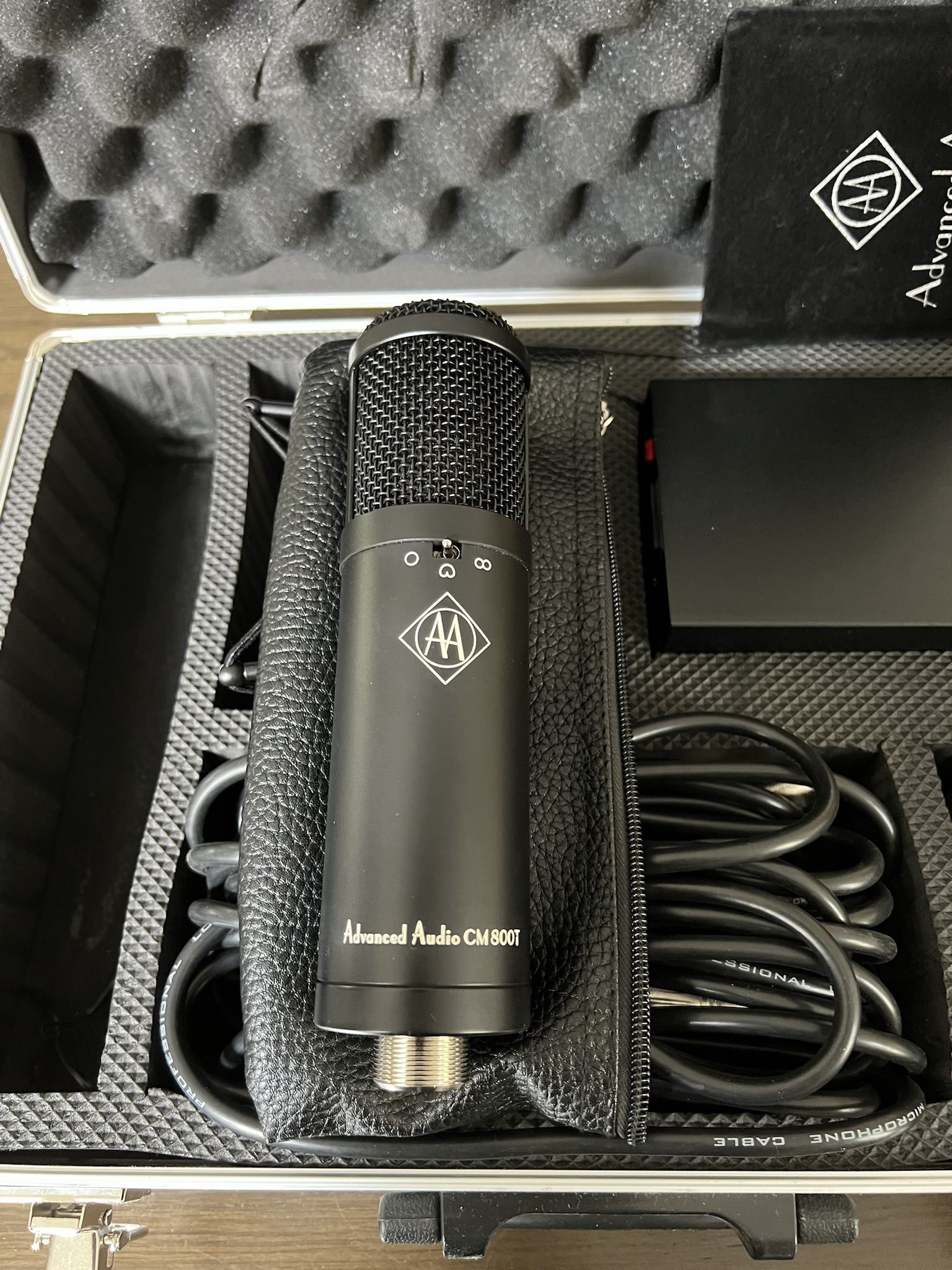Advanced Audio CM800T Tube Large Condenser Microphone
