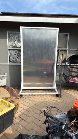 Portable poster Stand/Peel Board