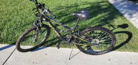 Mongoose Mountain Bike