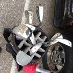 Nike Bag And Nike Clubs 