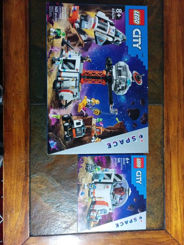Lego City Space Bundle. Sets (60434) And (60439)