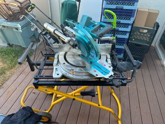 Makita 12 inch miter saw and foldable stand