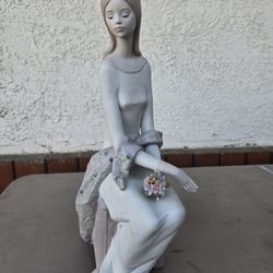 Lladro Figurine 