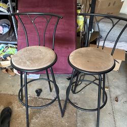 Set Of 2 Barstools 