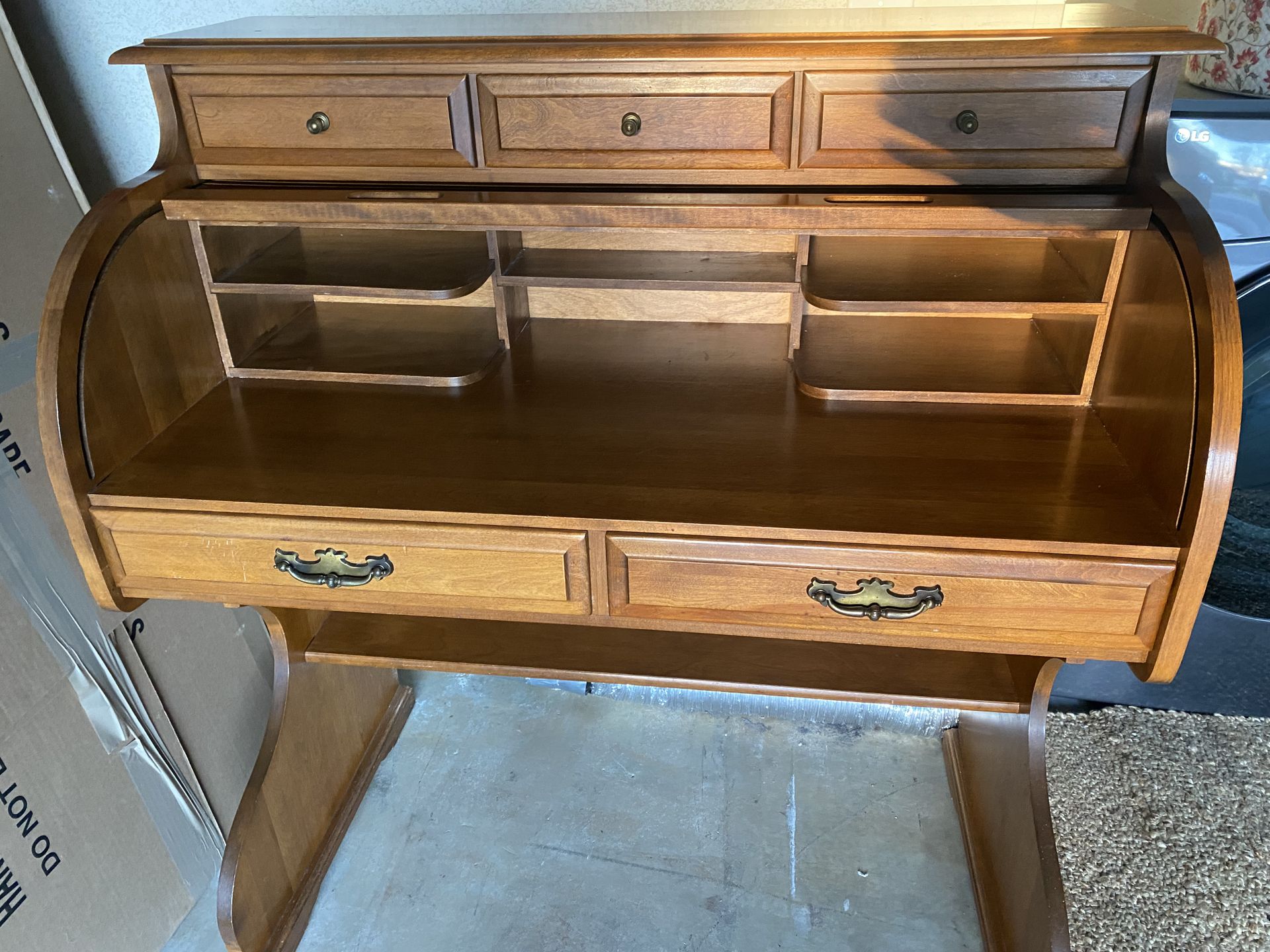 Roll Top Maple Solid Wood Desk like new