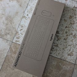 Logitech MK540 Full-Size Advanced Wireless Keyboard & Mouse Combo for PC - Black