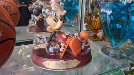 Vintage Disney Mickeys Nightmare 1998 Snowglobe Figurine Collectible Display