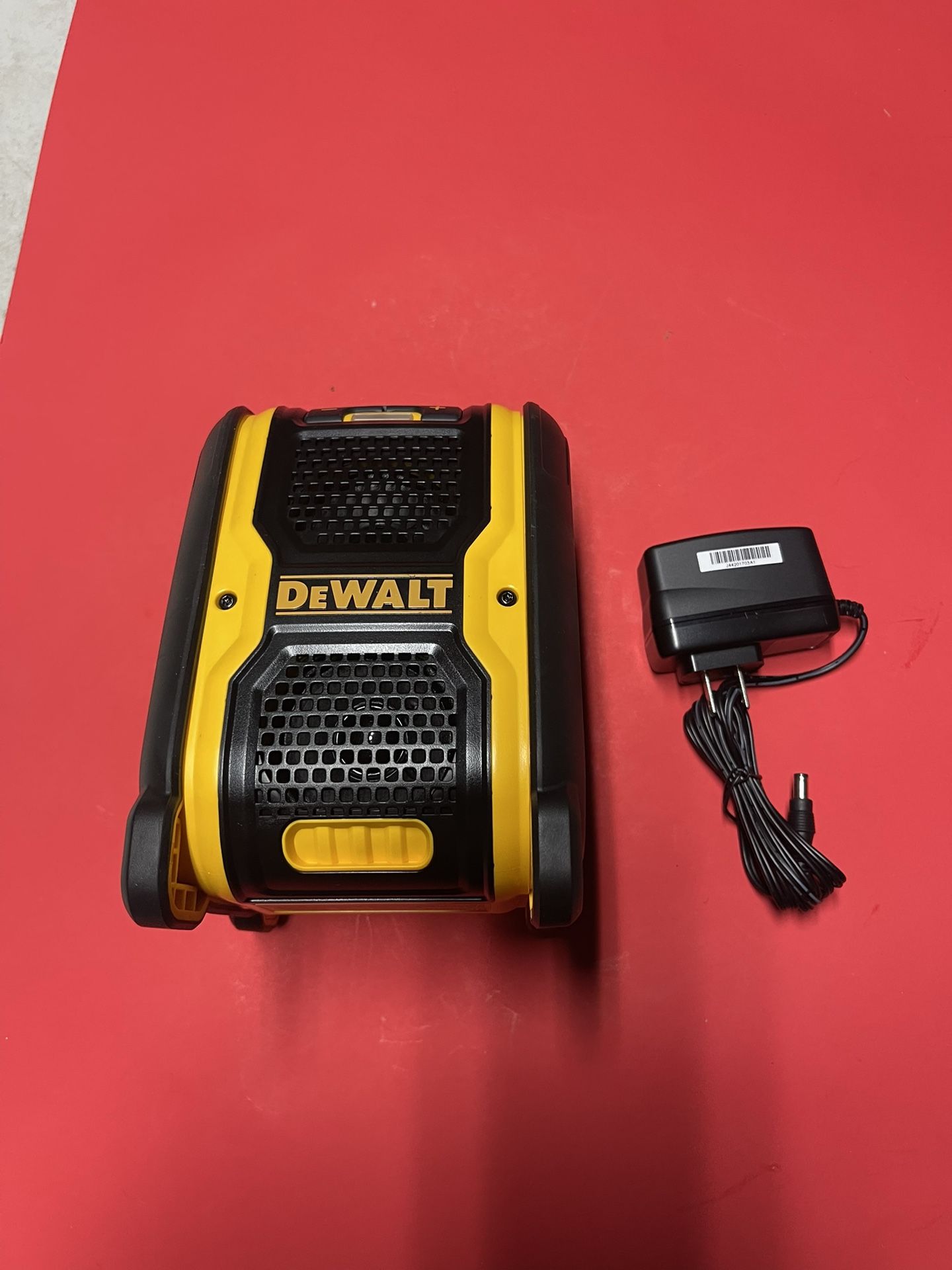 Dewalt 20V MAX Cordless Bluetooth Speaker 
