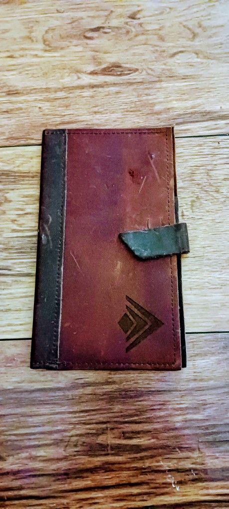 Leather.Journal Brown Refillable Tab Closure