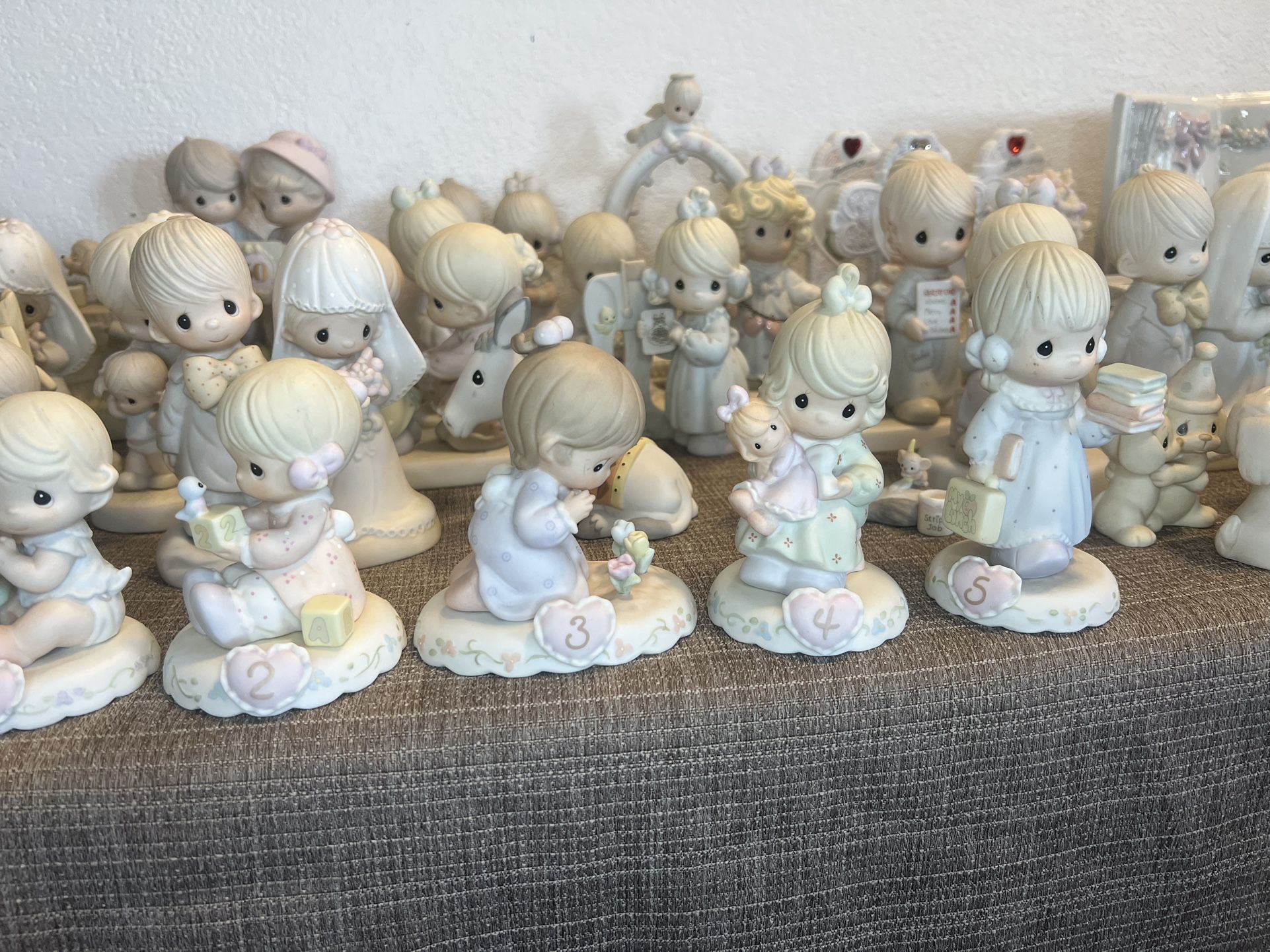 Precious Moments Lot, Over 145 Figures