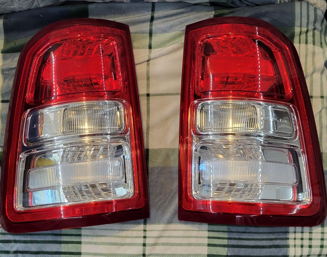 2019-23 DODGE RAM 1500 TAIL LIGHT LAMP LEFT & RIGHT