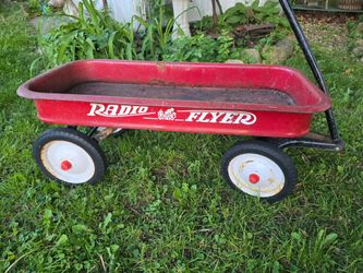 Pair of Radio Flyer red wagons