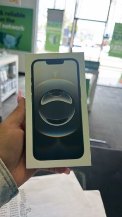 iPhone 16e