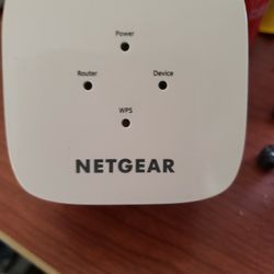 NETGEAR AC750 Extender