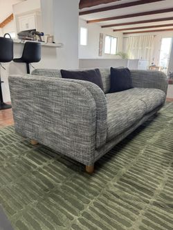 Couch Modern