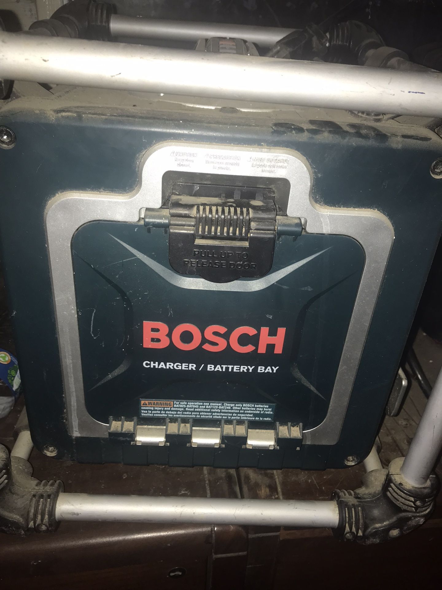 Bosch PB10 CD Radio/battery Charger Outlet
