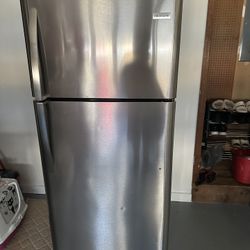 Frigidaire Brand Top Freezer Refrigerator 