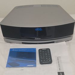 Bose  Soundtouch Series IV wireless Music System W/ Remote, Guide, CD