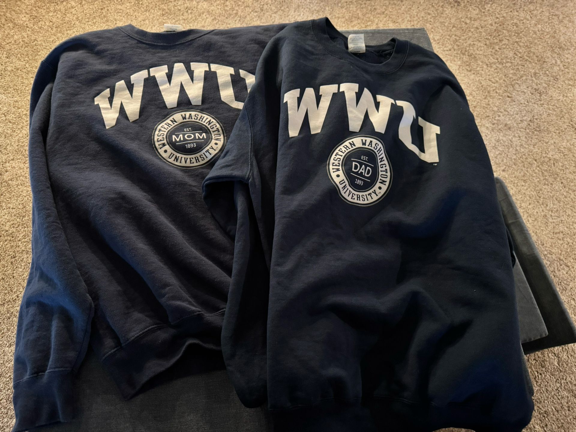 WWU Mom & Dad Sweatshirts 