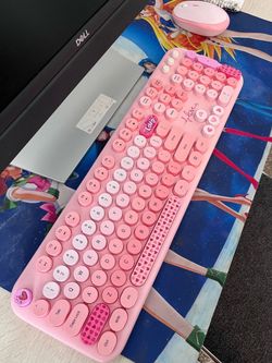 Pink Keyboard and mouse