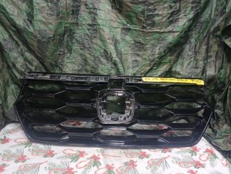 2023-25 Honda Pilot Grill (Auto Parts)
