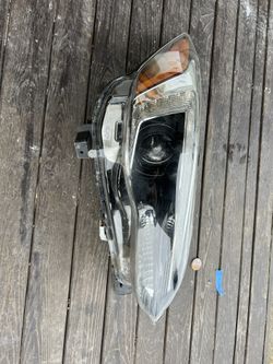 2017 Subaru Impreza Headlight (Driver Side)