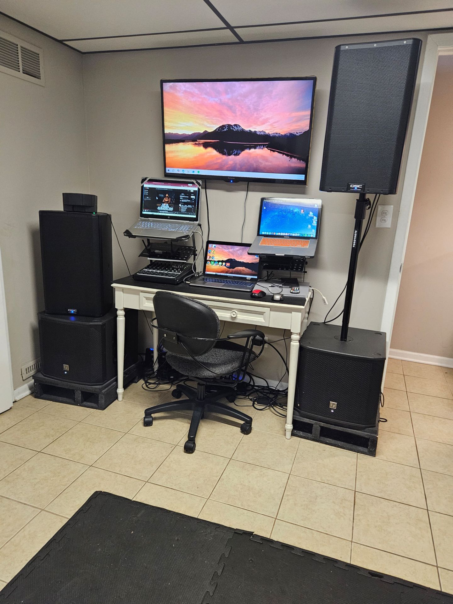 Qsc speakers ev base 12 qsc