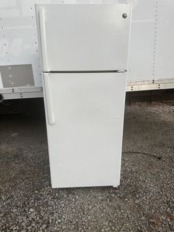 GE Refrigerator