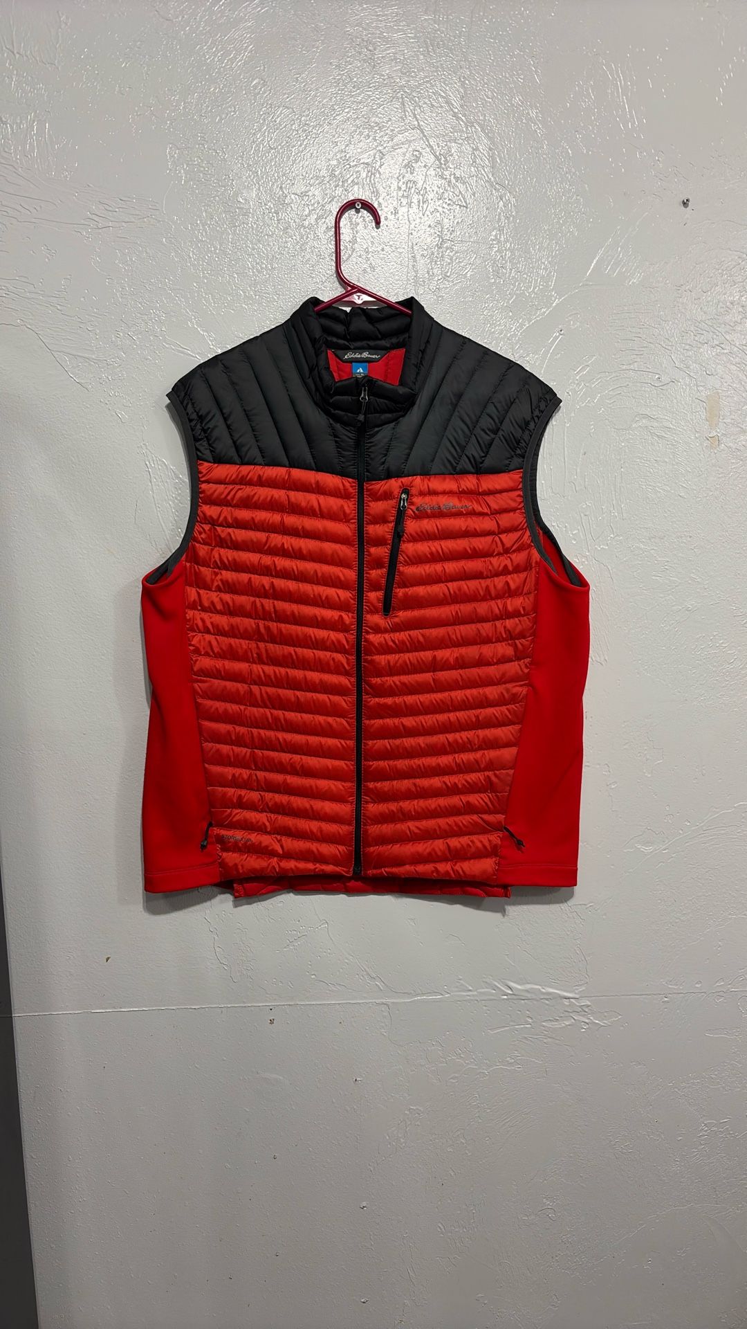 Eddie Bauer Men’s Puffer Vest
