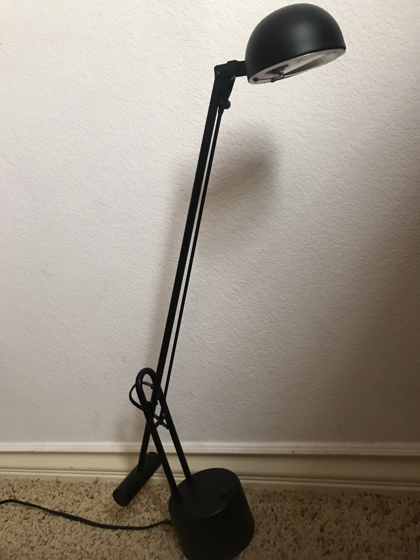 Portable luminarie desk lamp
