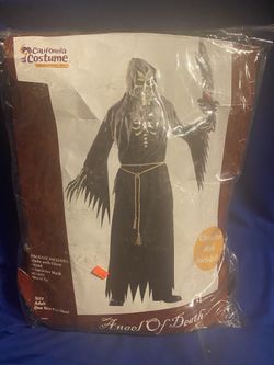 COSTUME