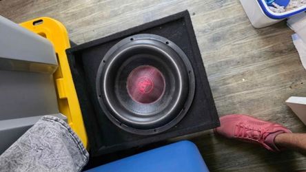 Subwoofer in Carpeted Enclosure Box
