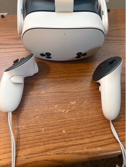 Meta Quest 3 S VR Headset with Controllers and Charger