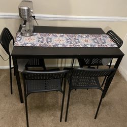 Table& Chairs 