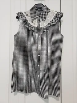 Blouse black and white lace 100% cotton M
