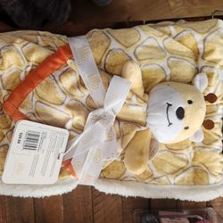 Giffee Blanket With Toy
