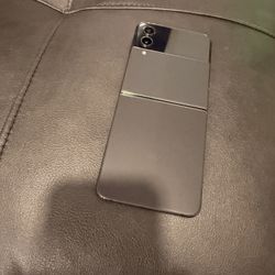 Samsung Galaxy Z Flip 4