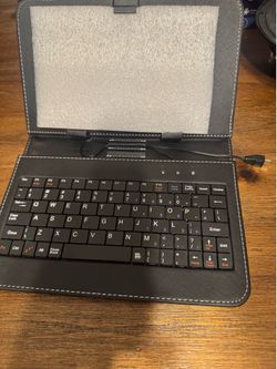For Sale: Foldable Keyboard Case with Built-in Keyboard for 7” Tablets - Micro USB Connection Excellent condition foldable protective case with integr