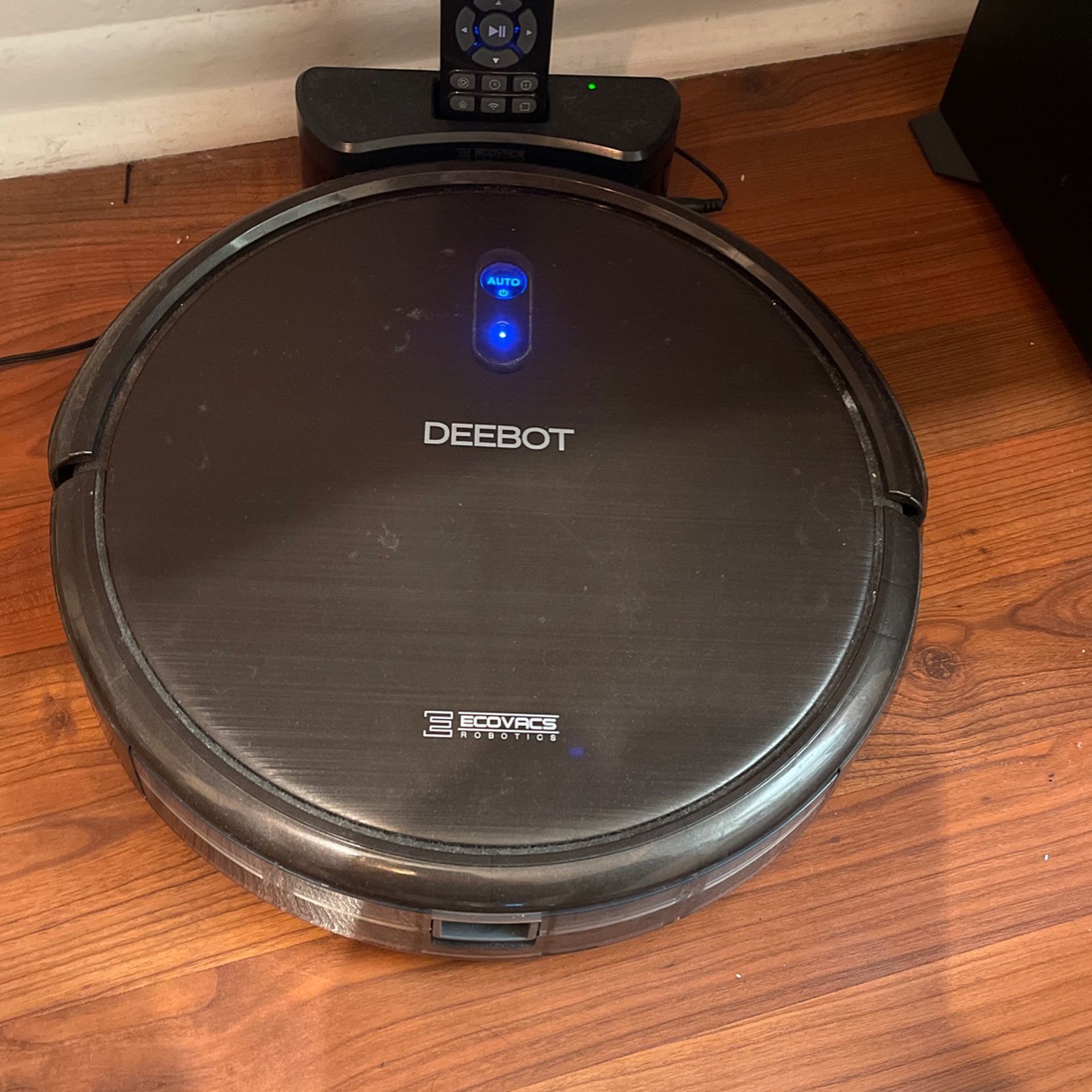 deebot vacuum cleaner robot